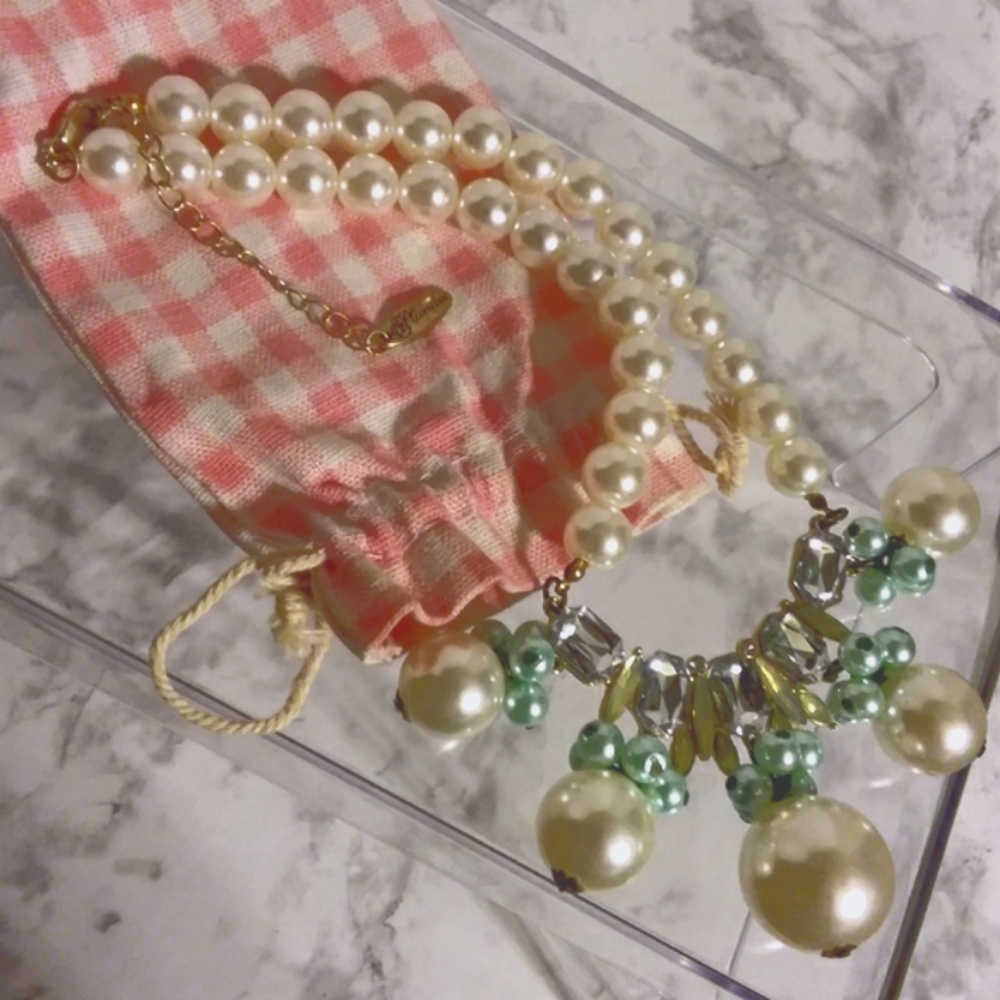 Matching Necklace & Earring Set - Picture 5 of 10